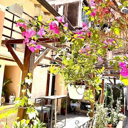 Mizzicahome Solemare Guest house *